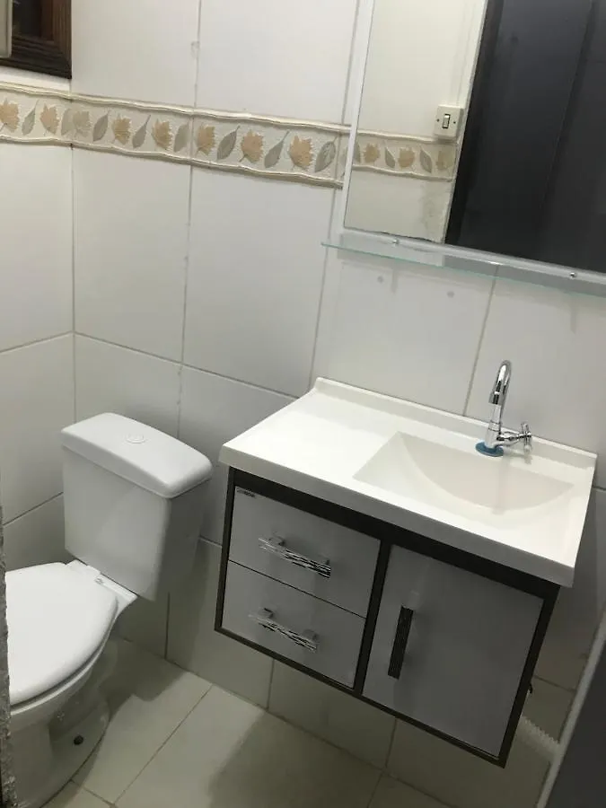 Casa de hóspedes Hostel Gru Economico Com Quartos Individuais E Translado Guarulhos Brasil